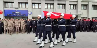 Bakırköy'de kazaya müdahale ederken şehit olan polis memuru için tören düzenlendi