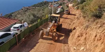 Kaş Belediyesi'nden Mahallelere Stabilize Yol Çalışmaları