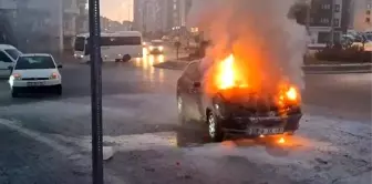 Kayseri'de Seyir Halindeki Otomobilde Yangın Çıktı