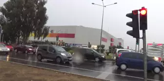 Aydın'da Yeni Alışveriş Merkezi Trafiği Çiledi