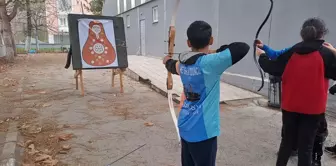 Amasya'da Öğrencilere Geleneksel ve Olimpik Okçuluk Tanıtıldı