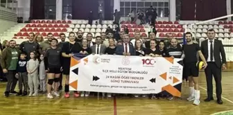 Muğla'da Öğretmenler Günü Voleybol Turnuvası Şampiyonu Menteşe İlçe Milli Eğitim Müdürlüğü