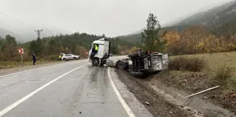 Karabük'te Azot Yüklü Tanker Devrildi