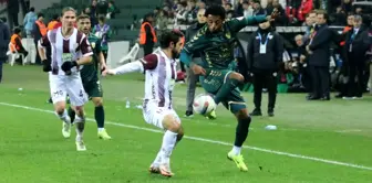 Kocaelispor ve Bandırmaspor 2-2 Berabere Kaldı