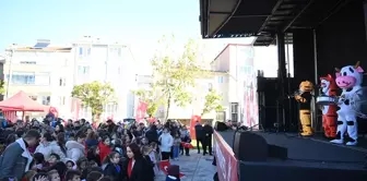 Edirne'de yenilenen 15 Temmuz Cumhuriyet ve Demokrasi Şehitleri Parkı'nda çocuklar için etkinlik düzenlendi