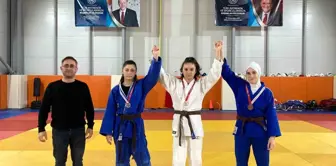 Düzce'de Okul Sporları Judo Gençler Müsabakaları Sonuçlandı