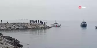 Pendik'te Denizde Bulunan İki Erkek Cesedi Silahla Vurulmuş