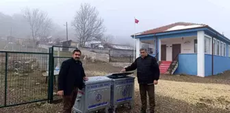 Bozüyük'te Köylere Hizmet Götürme Birliği Çöp Konteyneri Dağıtımına Devam Ediyor