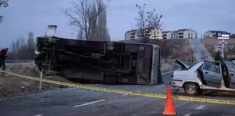 Nevşehir'de Otomobil ve Öğrenci Servisi Çarpıştı: 24 Yaralı, 1 Ölü