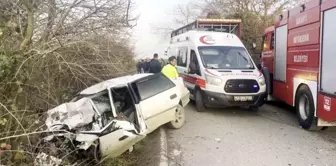 Sakarya'da Kamyon ile Çarpışan Otomobilde Anne ve Oğlu Hayatını Kaybetti