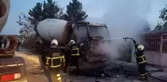 Mardin'de Seyir Halindeki Beton Mikseri Alev Alev Yandı