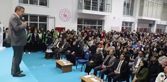 Hayati İnanç, Hakkari'de Divan Edebiyatını Anlattı