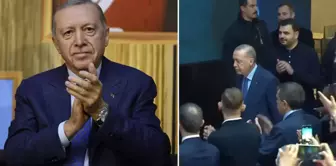 Gençlerle buluşan Erdoğan salona gelirken çalınan şarkı bir hayli manidar