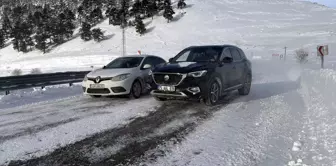 Ardahan'da Yoğun Kar Ulaşımı Aksattı