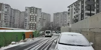 Malatya'da Etkili Kar Yağışı Hayatı Olumsuz Etkiliyor