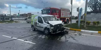 Balıkesir'de Çift Taraflı Trafik Kazası: Yaralılar ve Kurtarılan Köpek