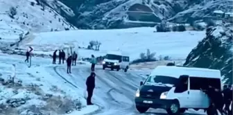 Sincik'te Kar Yağışı Sonrası Yollar Buz Pistine Döndü