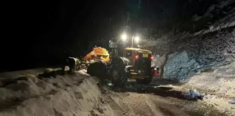 Ayder Yaylası Yolunda Çığ Felaketi: 1 Saat Trafiğe Kapalı Kaldı