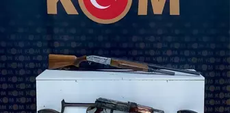 Kars'ta Silah Kaçakçılığı Operasyonu: 2 Gözaltı