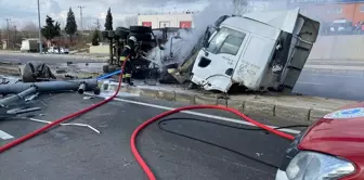 Malkara'da Tır Kazası: Yangın İtfaiye Ekipleri Tarafından Söndürüldü