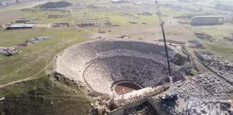 Laodikya Antik Kenti'ndeki Tiyatrolar Tarih Açıklıyor