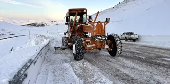 Ardahan'da Karla Mücadele Çalışmaları Başladı