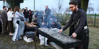 Samsun'da İhtiyaç Sahibi Çocuklar için Hamsi Şenliği Düzenlendi