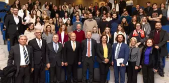 Yaşar Üniversitesi'nde Türkiye-Hollanda İlişkilerinin 100. Yılı Kutlandı