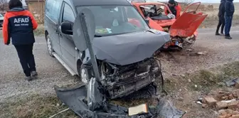 Kırşehir'de Trafik Kazası: 1'i Ağır 3 Yaralı