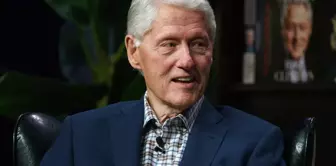 Eski ABD Başkanı Bill Clinton yüksek ateşle hastaneye kaldırıldı