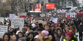 Hukuk Öğrencileri, Novi Sad'daki Fatal Kazanın Aydınlatılması İçin Protesto Düzenledi