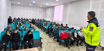 Adıyaman'da Öğrencilere Trafik Güvenliği Semineri Düzenlendi