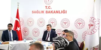 Vali Çiftçi, Muhtarlarla Sağlık Hizmetlerini Değerlendirdi