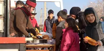 Konya'da Şivlilik Geleneğinde Çocuklara Döner ve Kavurma İkramı