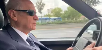 Bahçeli, Ferdi Tayfur şarkısı eşliğinde arabasıyla Ankara sokaklarını dolaştı