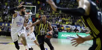 Fenerbahçe Beko, A. Efes'i Türk Derbisinde Yenerek 11. Galibiyetini Elde Etti