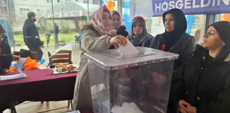 AK Parti Selendi Kadın Kolları Kongresi bayram havasında geçti