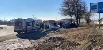 Konya'da Trafik Kazası: 5 Yaralı