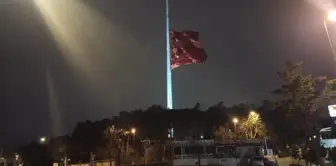 With the declaration of national mourning, flags were lowered to half-mast in Istanbul.