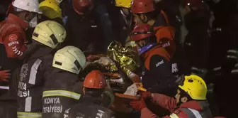 Two people were rescued alive from the rubble of a three-story building that collapsed in Konya.