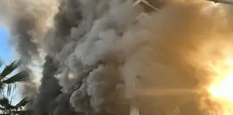 The workers were rescued from amidst the flames like this.