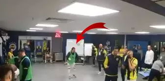 Fenerbahçe shared footage from the locker room! Mert Hakan really pumped up the team during halftime.