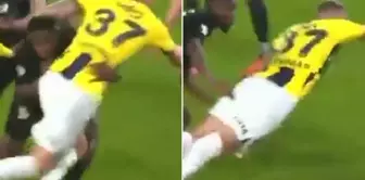 The match was marked: Following this incident, a penalty and a red card decision were made.