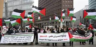 In Berlin, supporters of Palestine protested against the 'plan' announced by Trump.