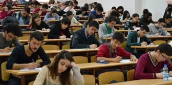 The threshold for the law faculty in the university entrance exam has been raised to 100,000.