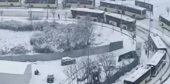 Dozens of IETT buses were stranded on the snow-covered road.