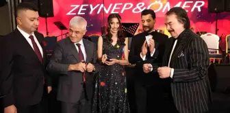 At the engagement ceremony, a parade of celebrities: The rings were placed by Orhan Gencebay.