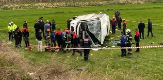 A minibus carrying students to a tournament in Denizli overturned: 2 dead, 26 injured.