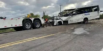 A bus collided with a truck in Brazil: 12 dead, 21 injured.