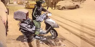 The traffic ban for motorcycle couriers in Istanbul is being lifted.